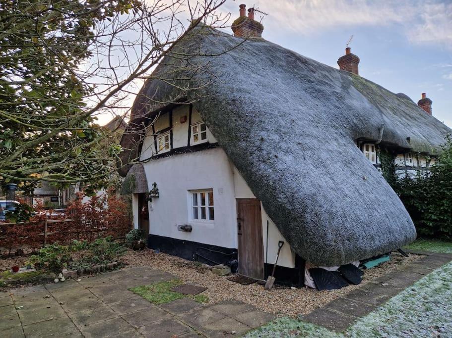 Delightful 3Bed Thatched Cottage 스톡브리지 외부 사진